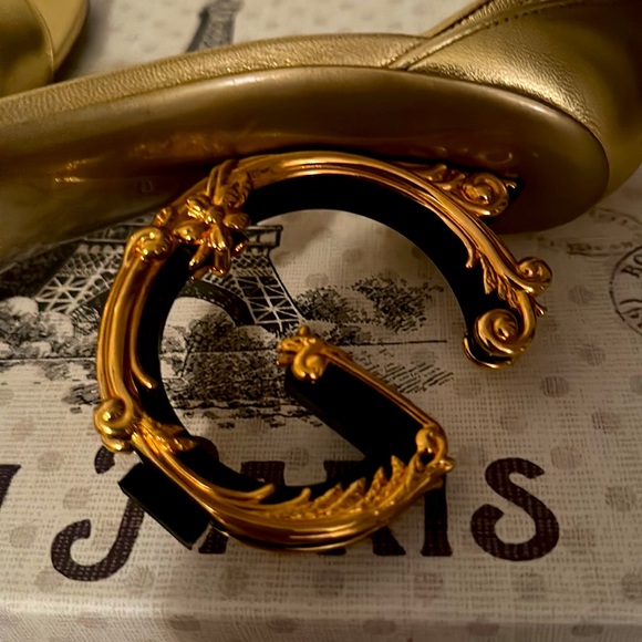 Dolce & Gabbana (DG) heels - Picture 9 of 12